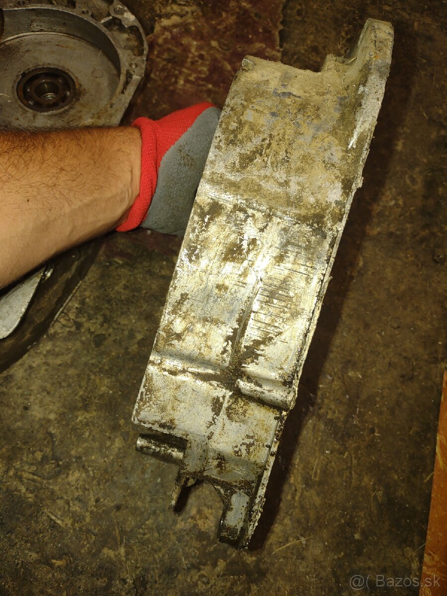 Bloky motora, hlava kryt spojky CZ 125 453, 473 - 7