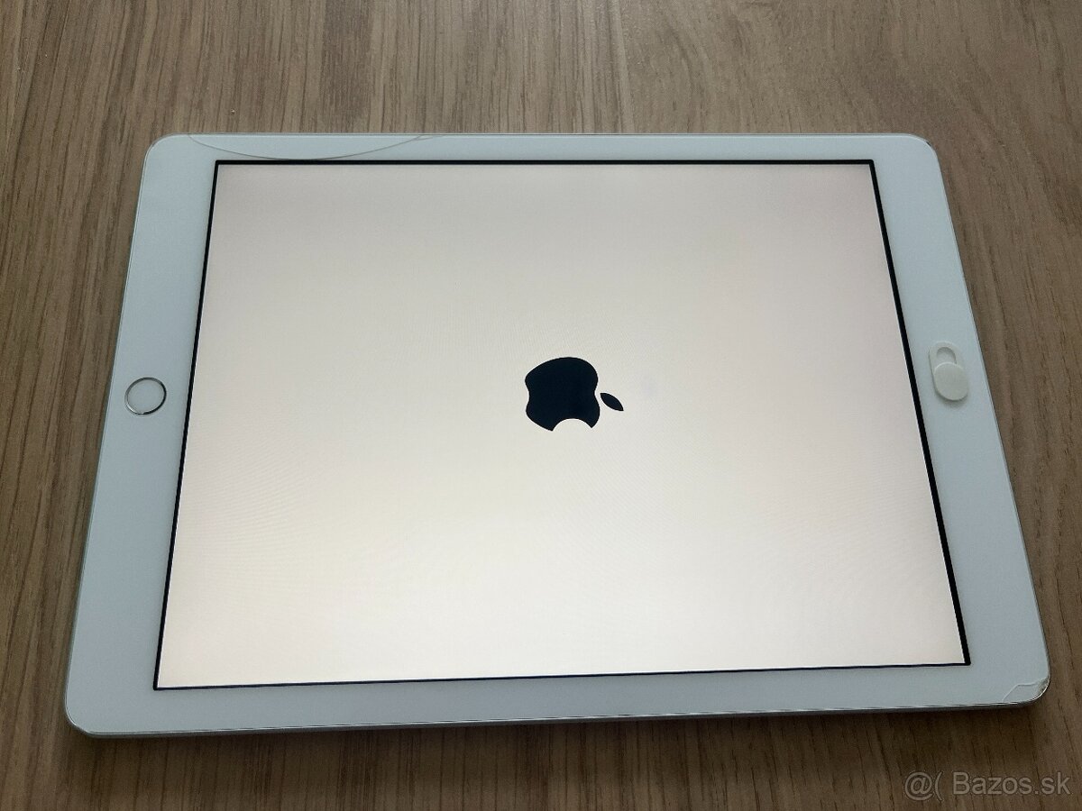 Predám Apple iPad 6. generácie (32 GB, Wi-Fi, Silver) - 7