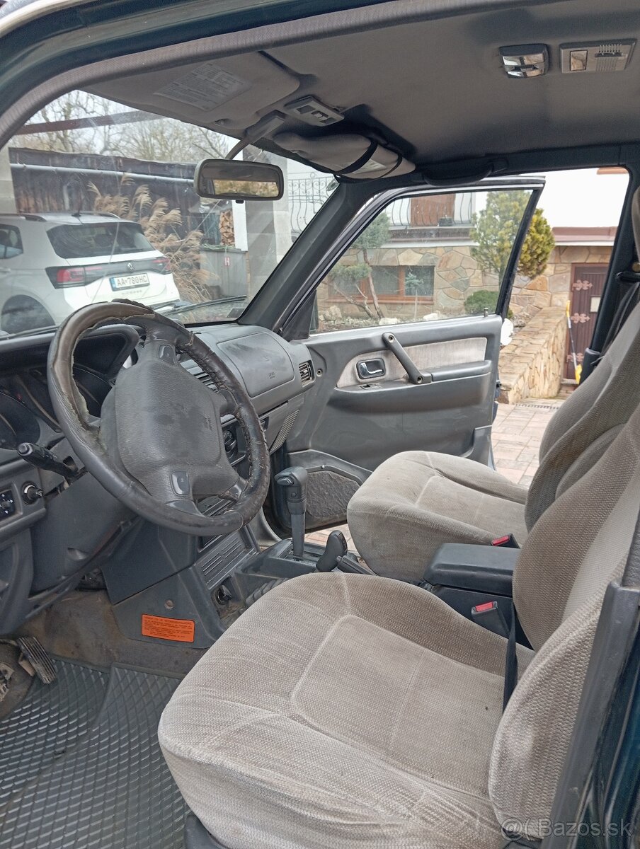 Mitsubishi Pajero wagon - 7