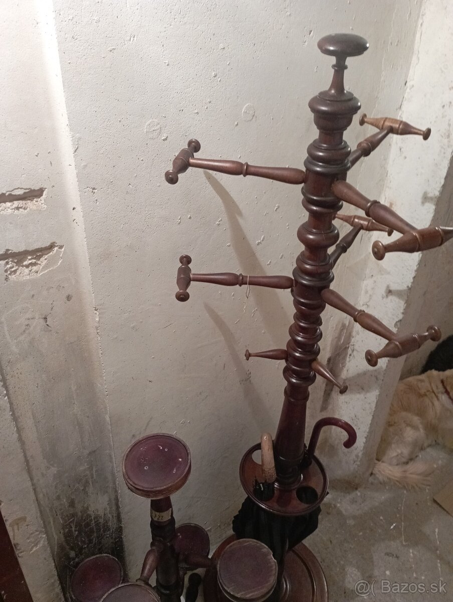 Starožitný vešiak drevo - 7