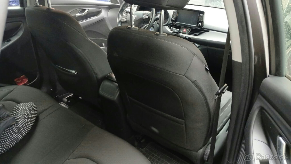 Hyundai i30 1.6 CRDi - 7
