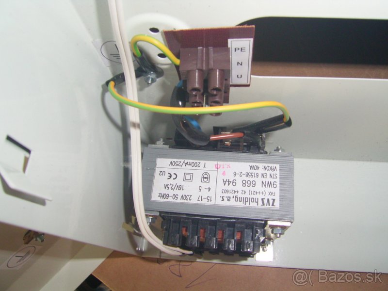 Komunikátor GSM + skrinka na bateriu. - 7