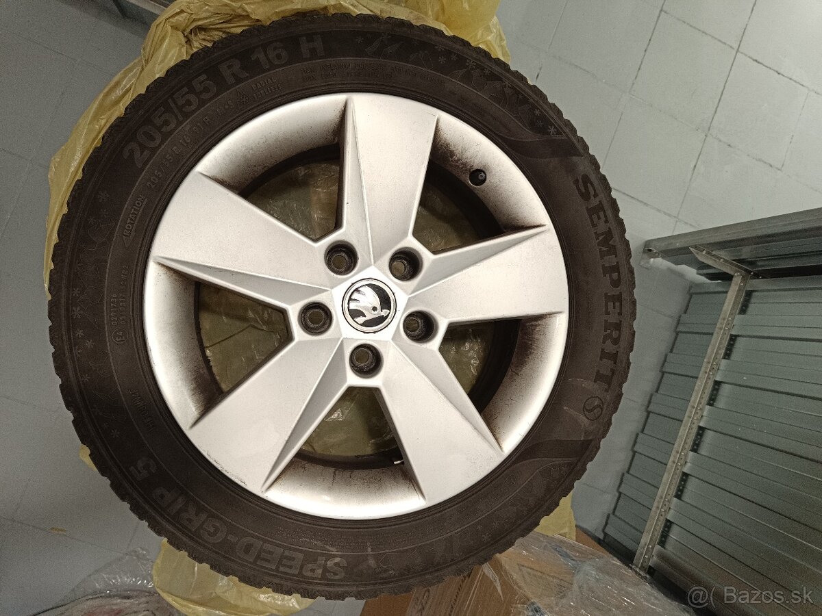 Originál Škoda R16 elektróny 5x112 + Zimné gumy 205/55 - 7