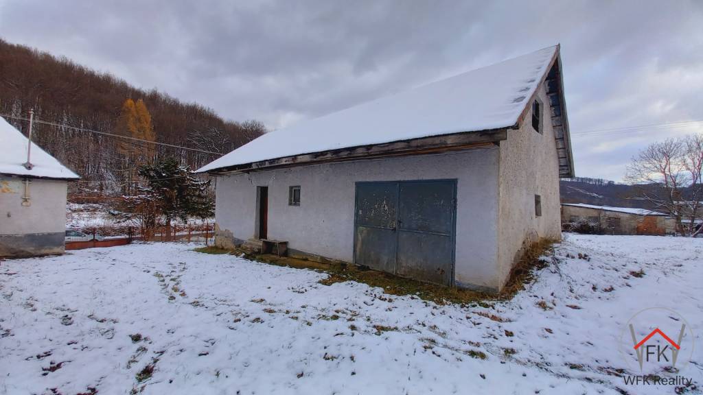 Na predaj gazdovský dom v obci Závada - 7