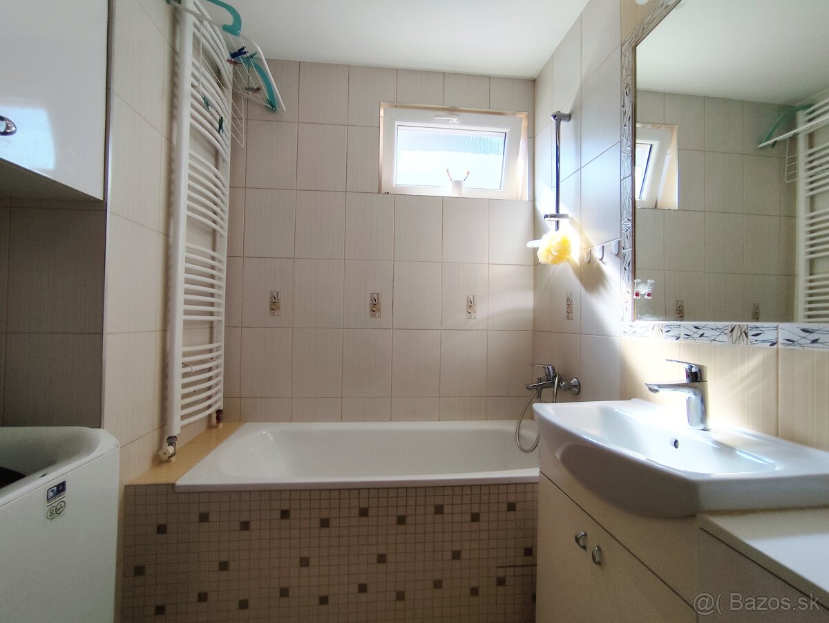 Veľkometrážny kompletne zrekonštruovaný a zariadený 3+ - 7