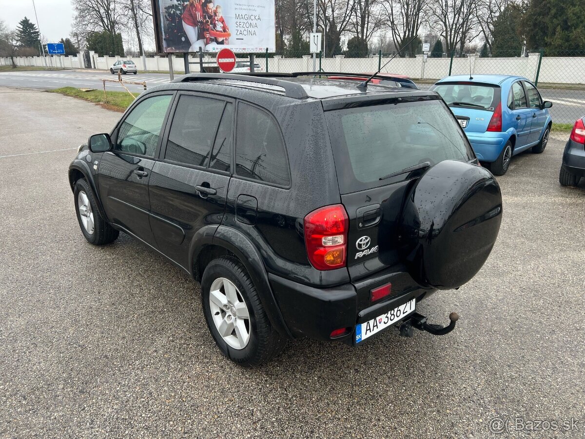 Toyota RAV4 2,0D nafta, 85kW, MT5, rok:02.2006. - 7