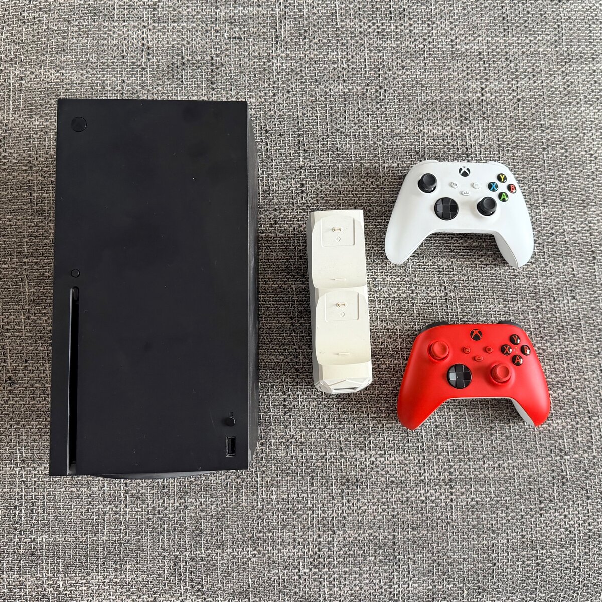 Predám Xbox Series X – kompletný set v top stave - 7