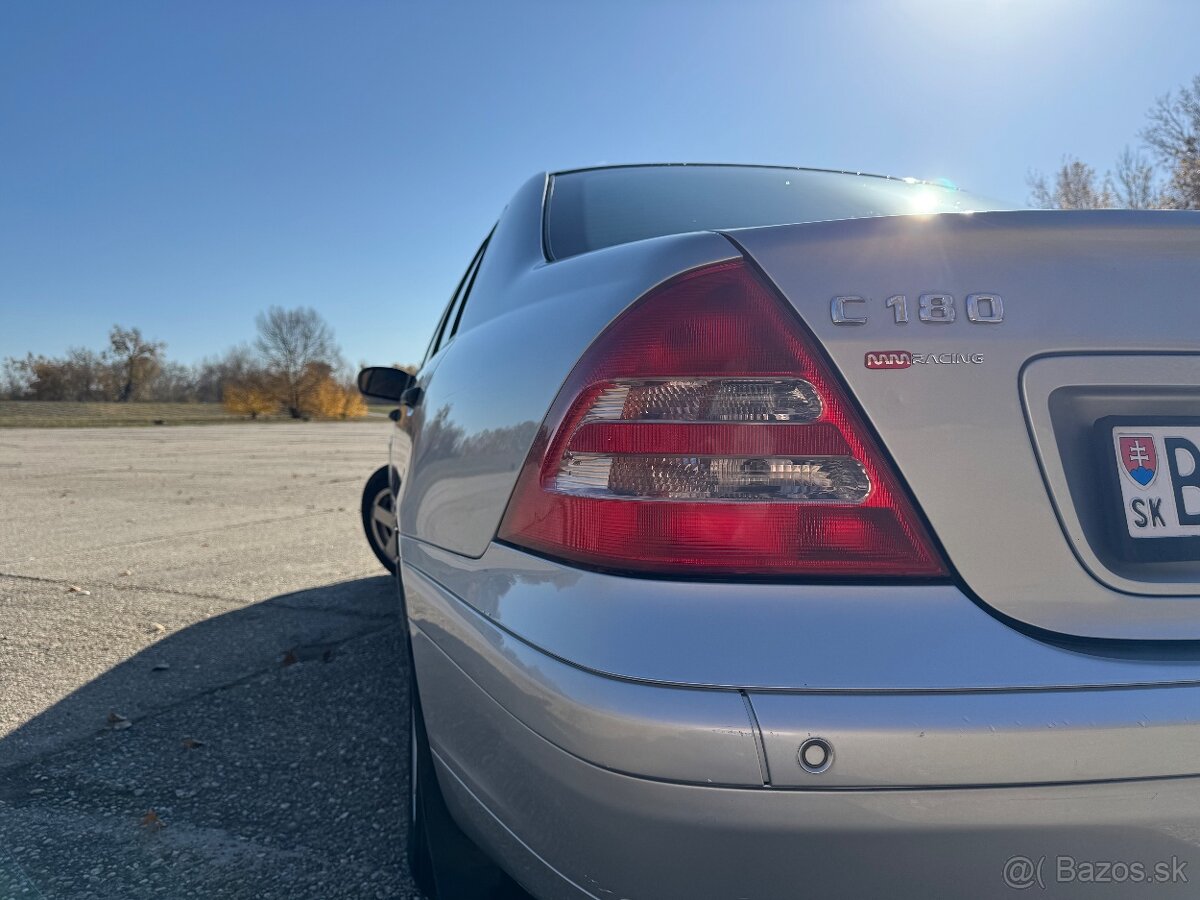 Predám Mercedes-Benz C180 Kompressor W203 Classic - MT6 - 7