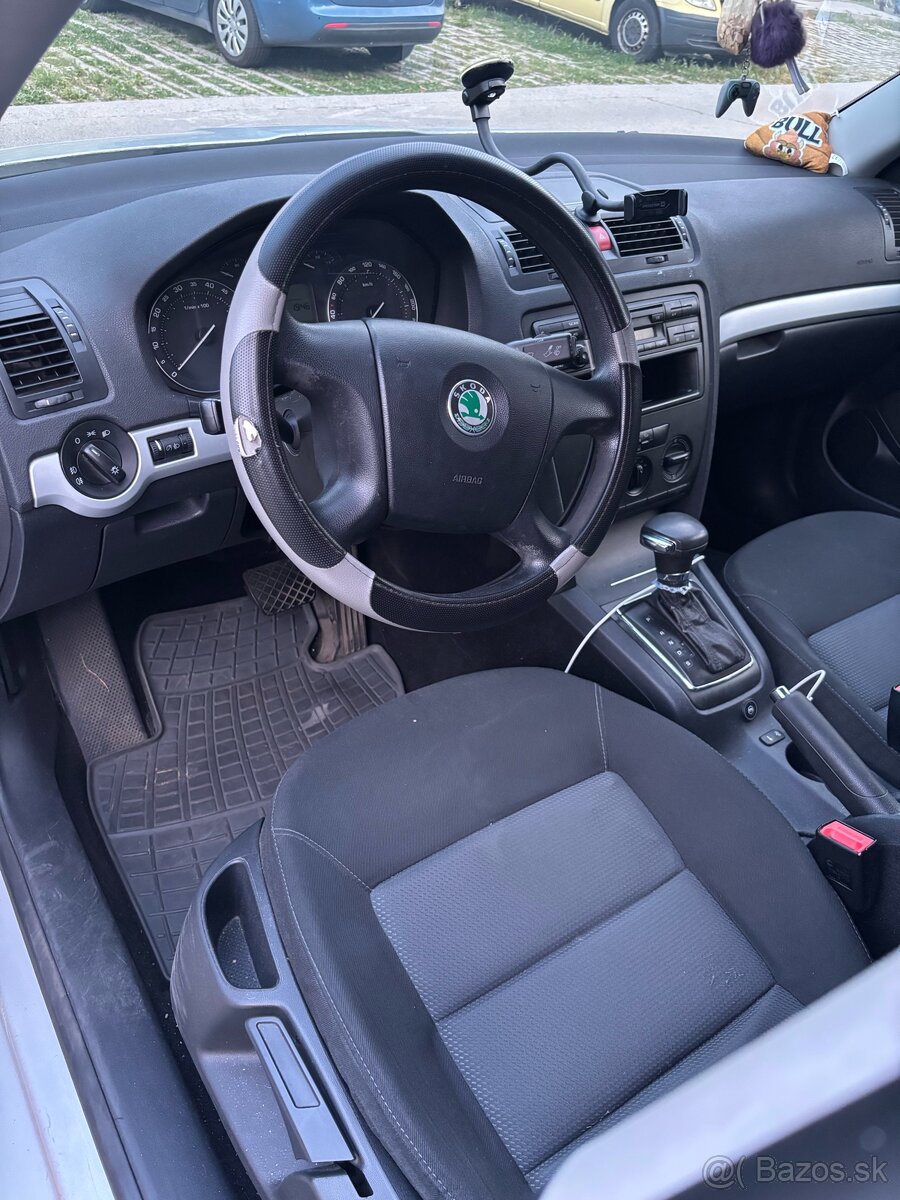 Škoda oktavia 2 1.6 MPI - 7