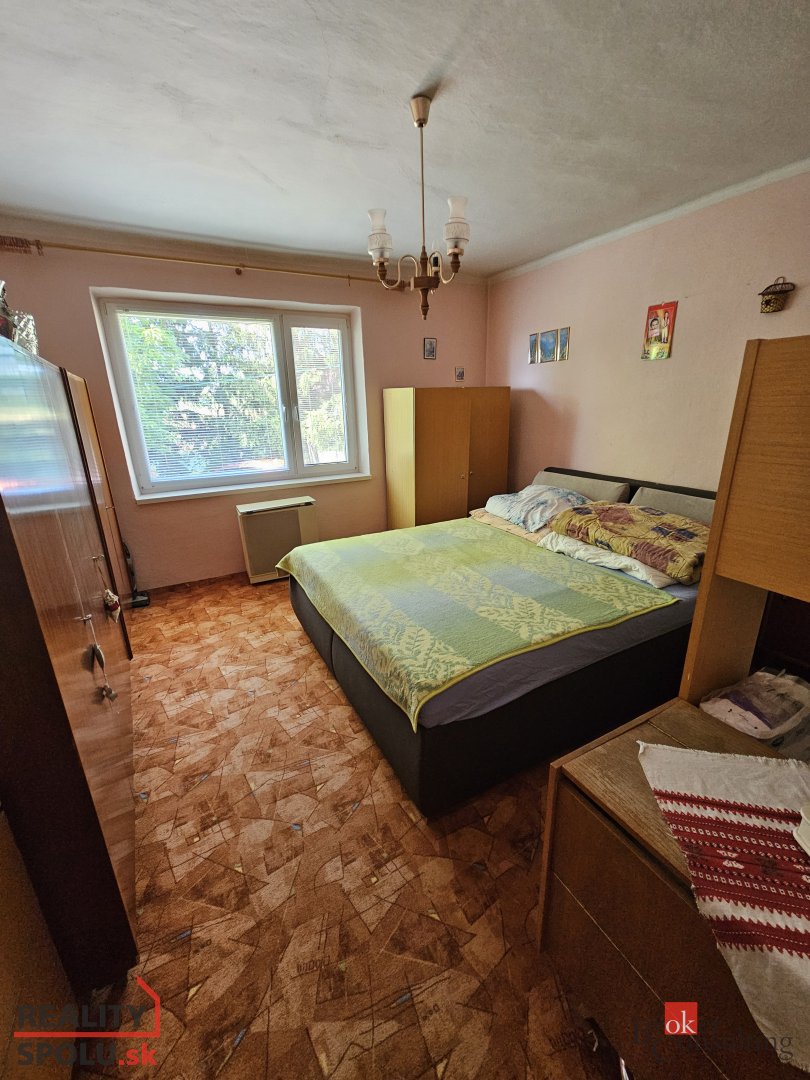 Rodinný dom s veľkou záhradou - 7