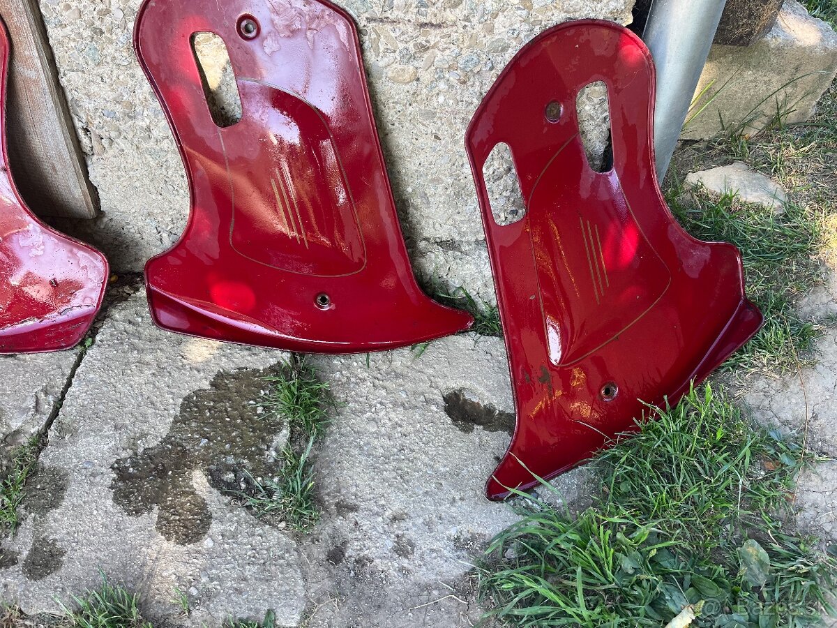 Reumaplech, Diely JAWA ČZ - 7