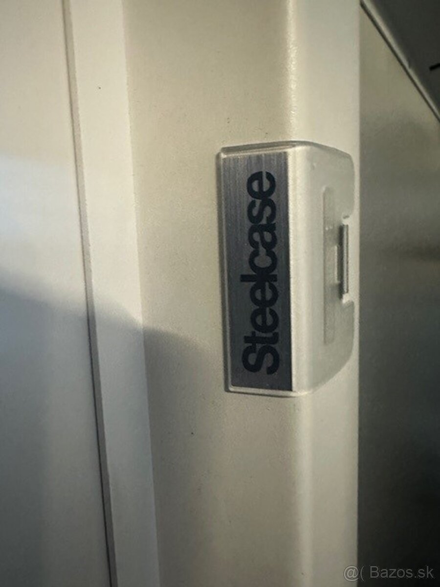 prodám kancelářské bílé stoly ze systému Openspace - 7