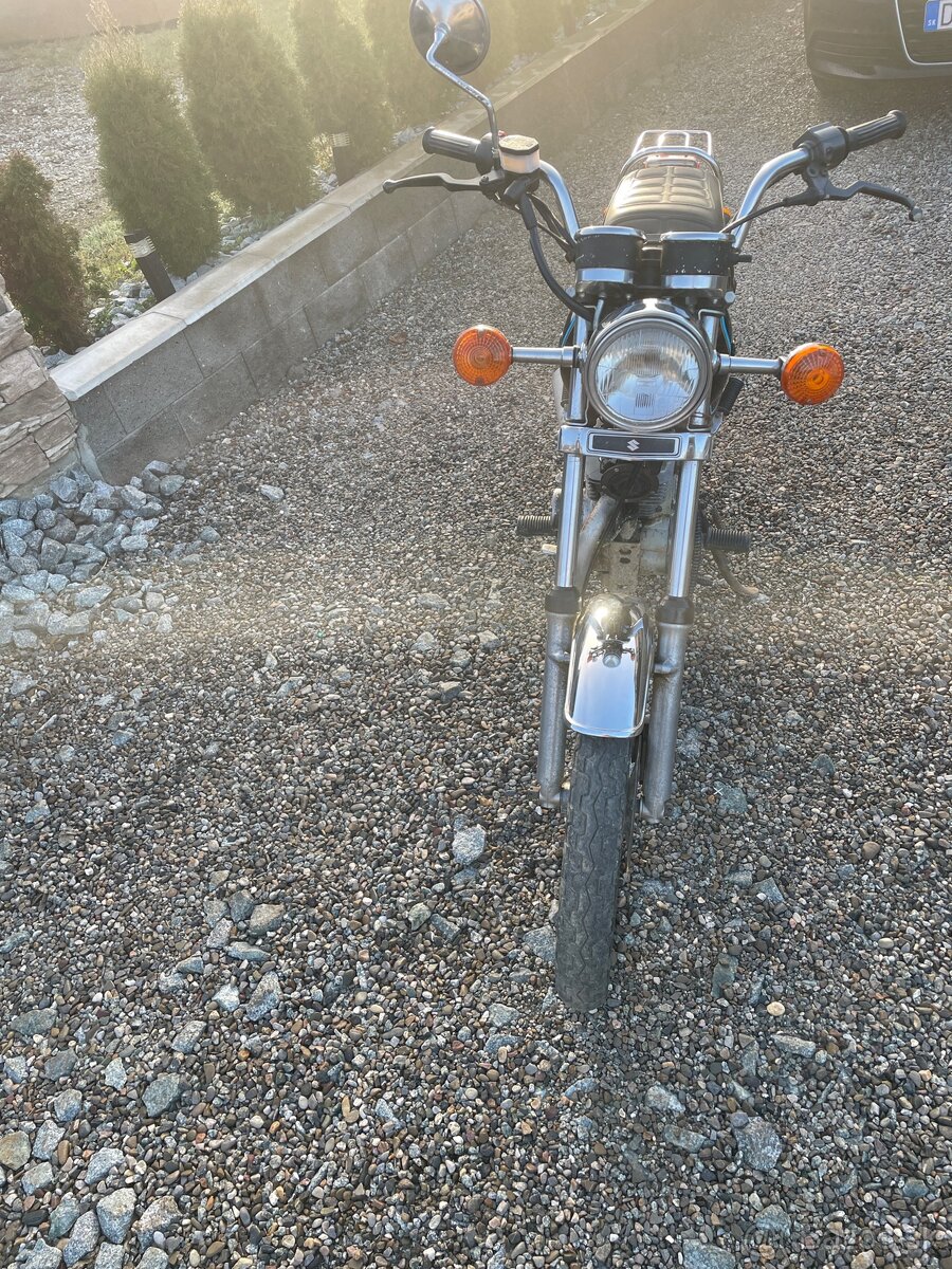 Suzuki gn 125 - 7