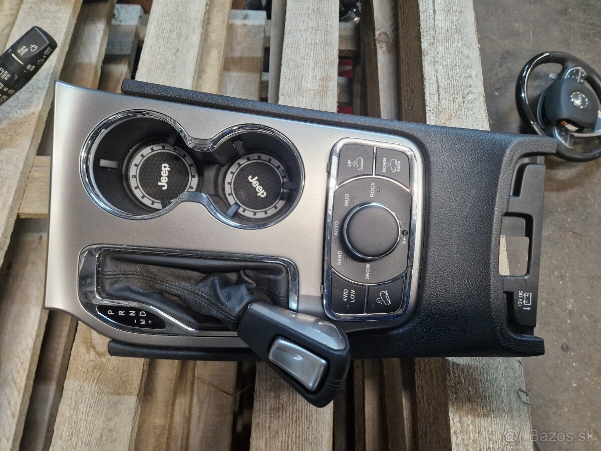 Diely interiéru Jeep Grand Cherokee WK2 2017 Summit - 7