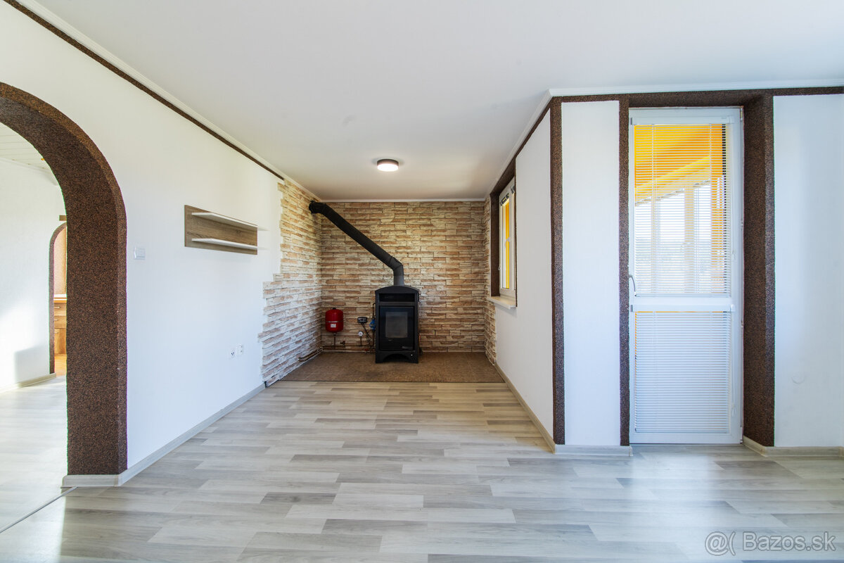 Na predaj priestranný 3-izbový byt v Zákamennom - 7