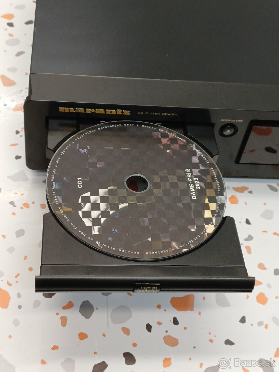 CD prehrávač Marantz CD4000 v čiernom prevedení - 7
