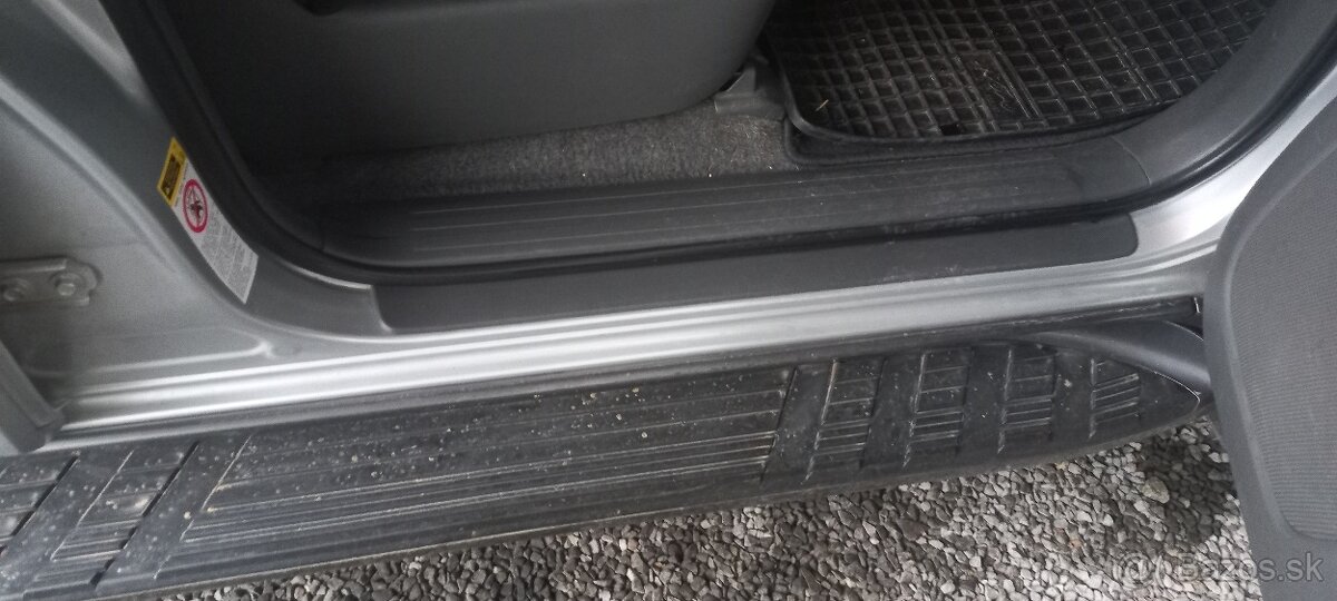 Toyota land cruiser 120 - 7