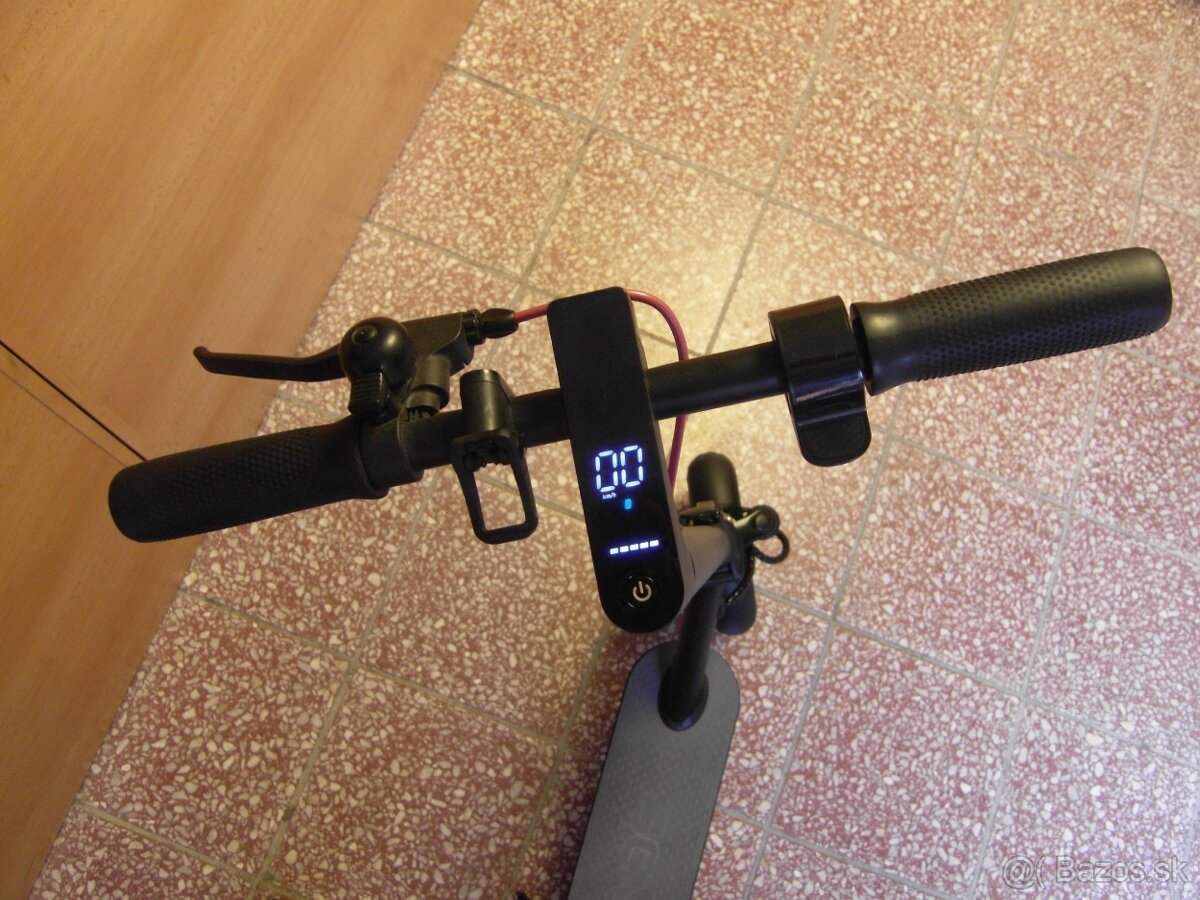 Elektrokolobežka Sencor S 30 , VEĽMI PEKNÁ - 7