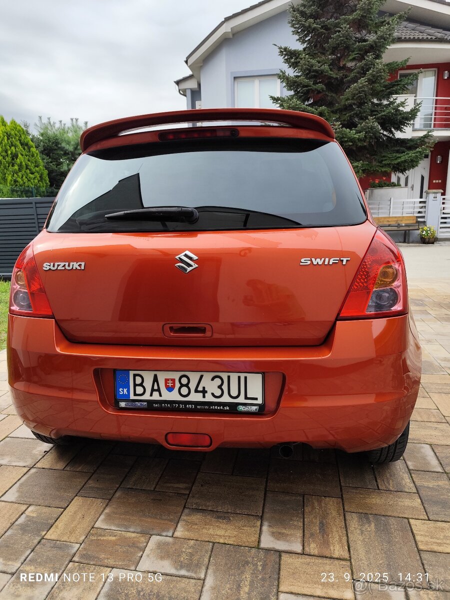 Predám Suzuki Swift s benzínovým motorom 1.3i a výkonom 67kw - 7