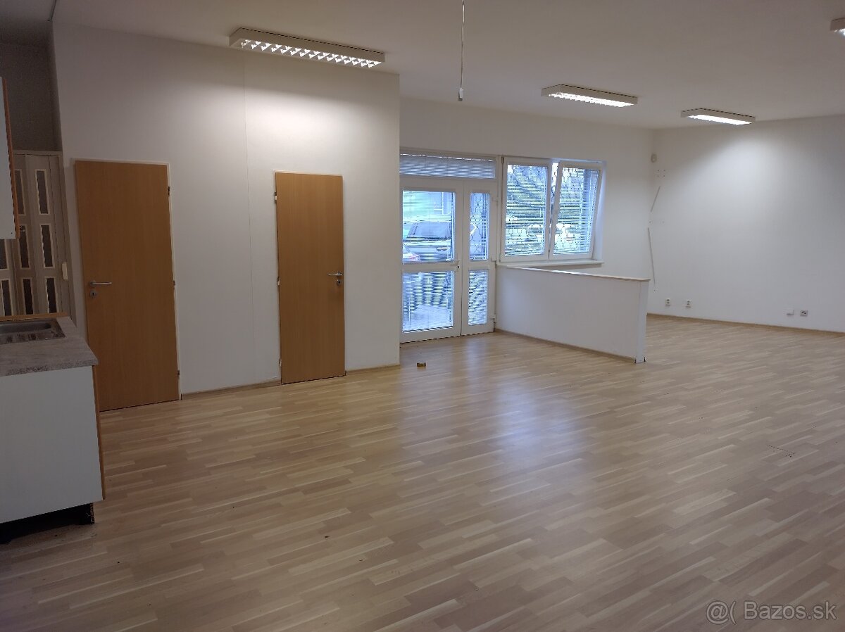 Obchodné priestory, Kancelárie a sklady Dvojkrížna ul. BA - 7