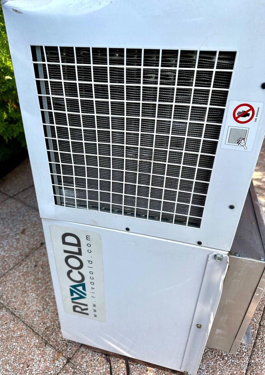 Rivacold-stropná klima.,reflektory,zásobník vzduchu Festo - 7