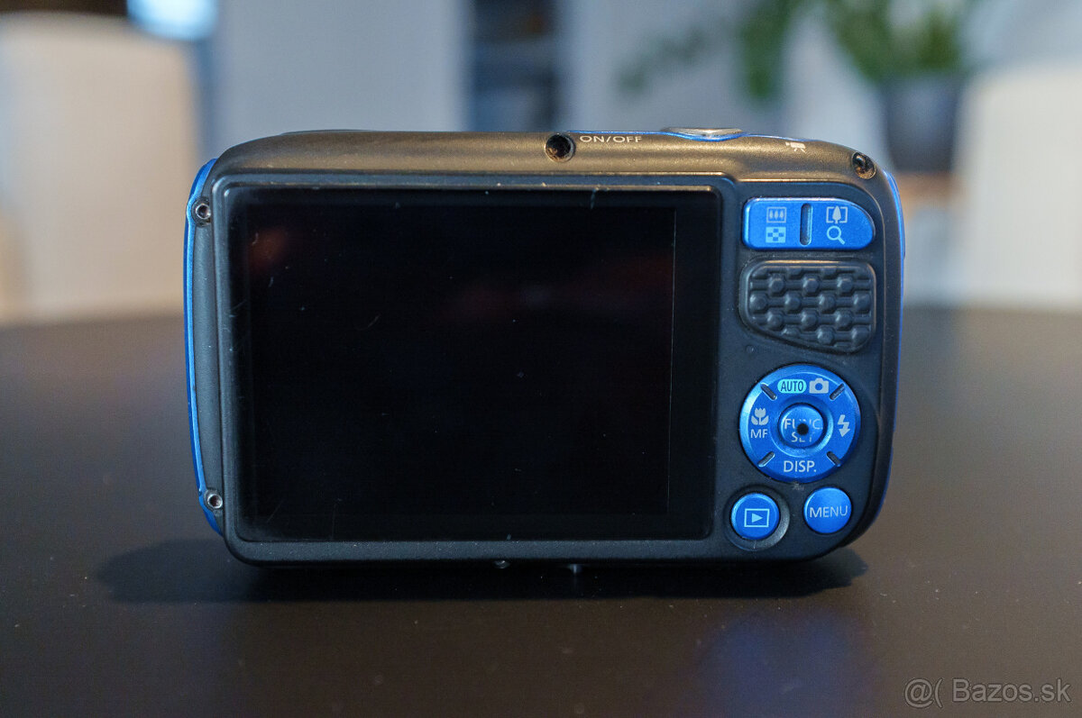 Canon PowerShot D30 - 7