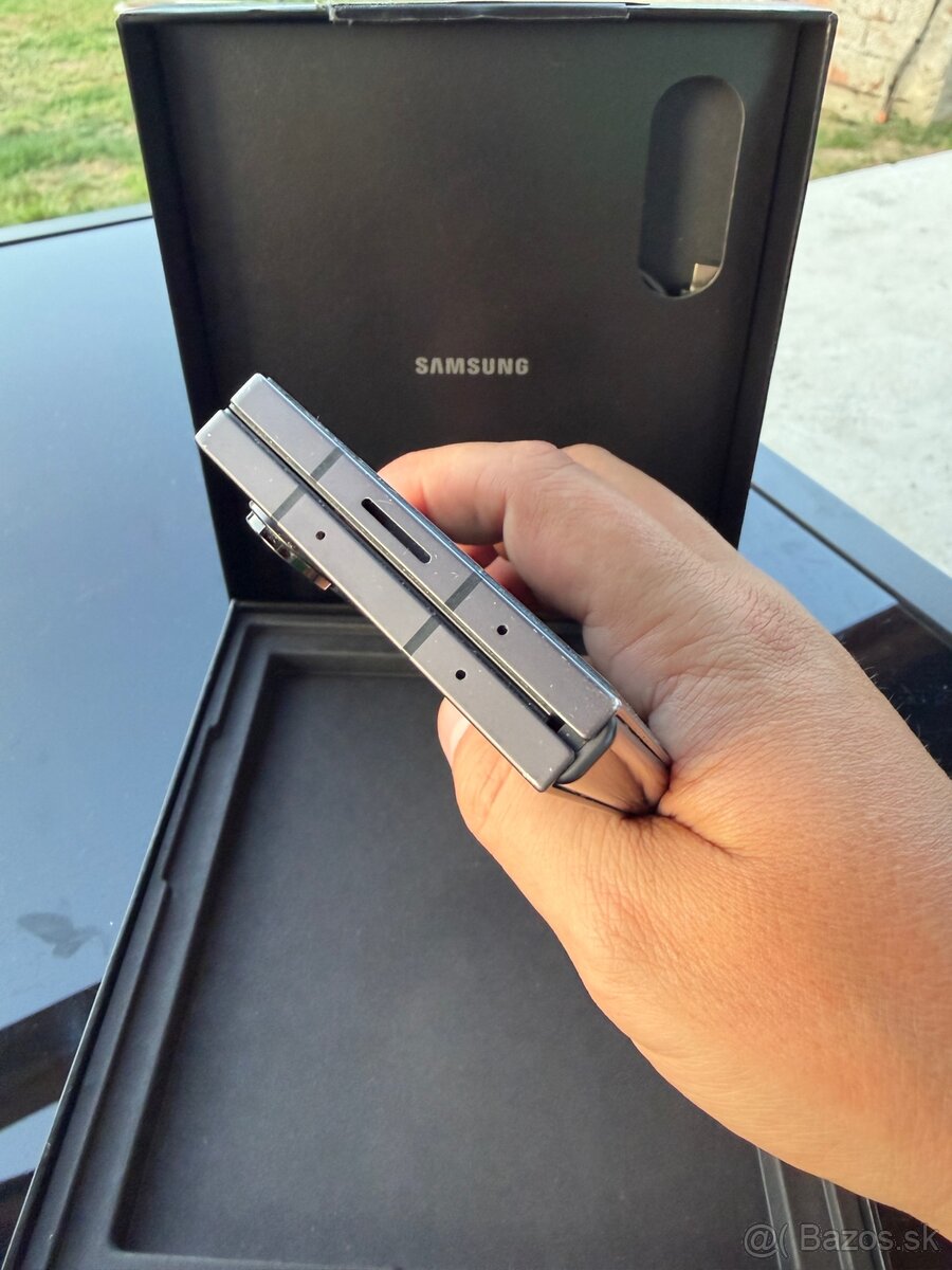 Samsung Galaxy Z Fold 6 - 7