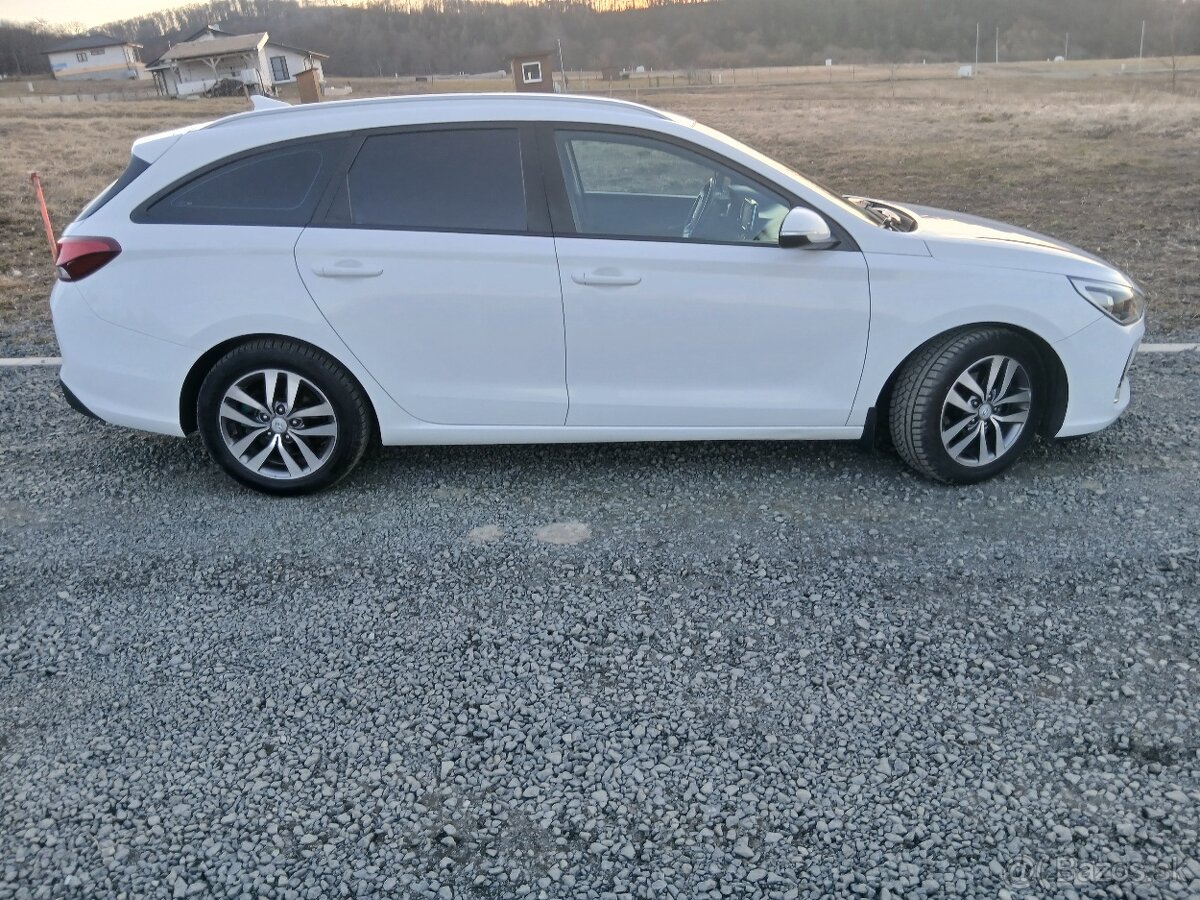 Hyundai i30 CW 1.6CRDI 81KW 2018 - 7