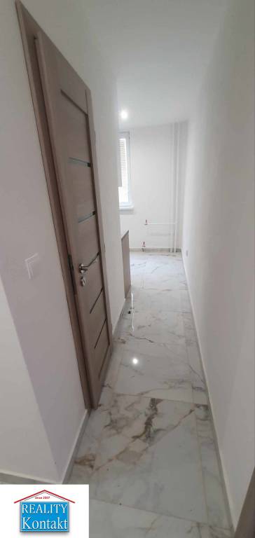 Ponúkame na prenájom 2 izbový byt v Nových Zámkoch - 7