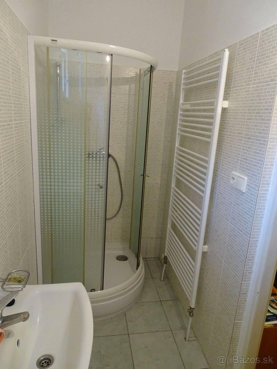 Výrazne znížená cena 4 izbový rodinný dom v Tomášikove - 7