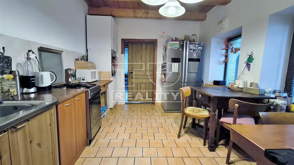 Rodinný dom v historickej časti Modry – skvelá... - 7