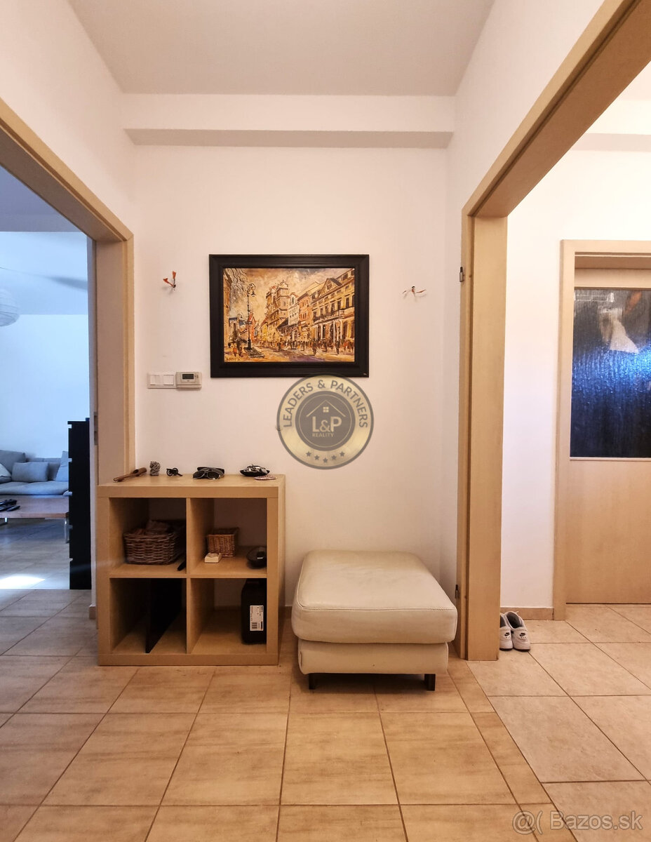 PREDAJ rodinný dom v centre Rajky - 7