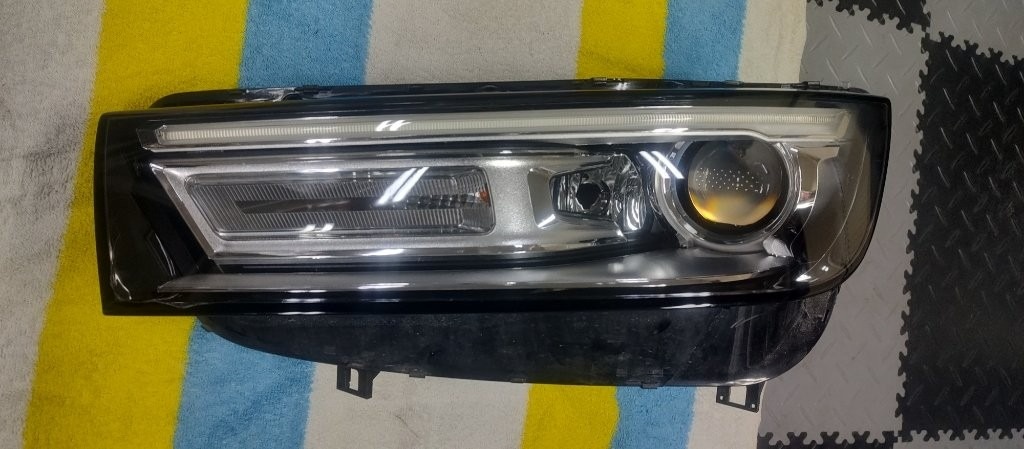 Audi Q5 II 2 FY 2016 - 2020 - Lave predne svetlo - 7