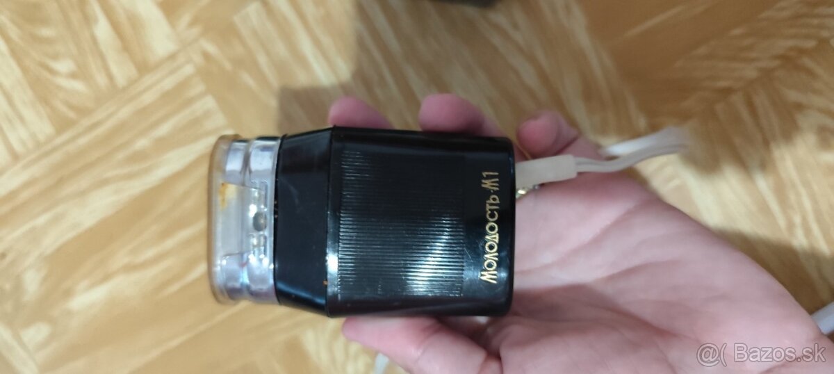 Retro holiaci strojcek Molodost - 7