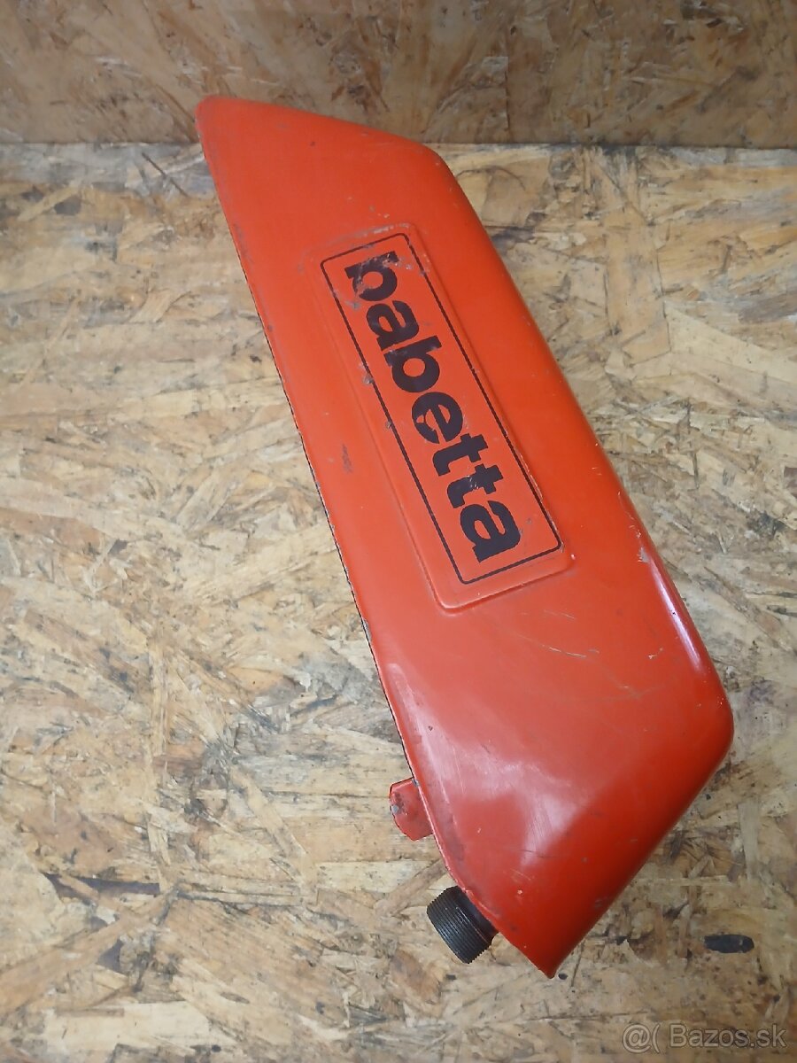 Babetta 210 nádrž - červená - 7