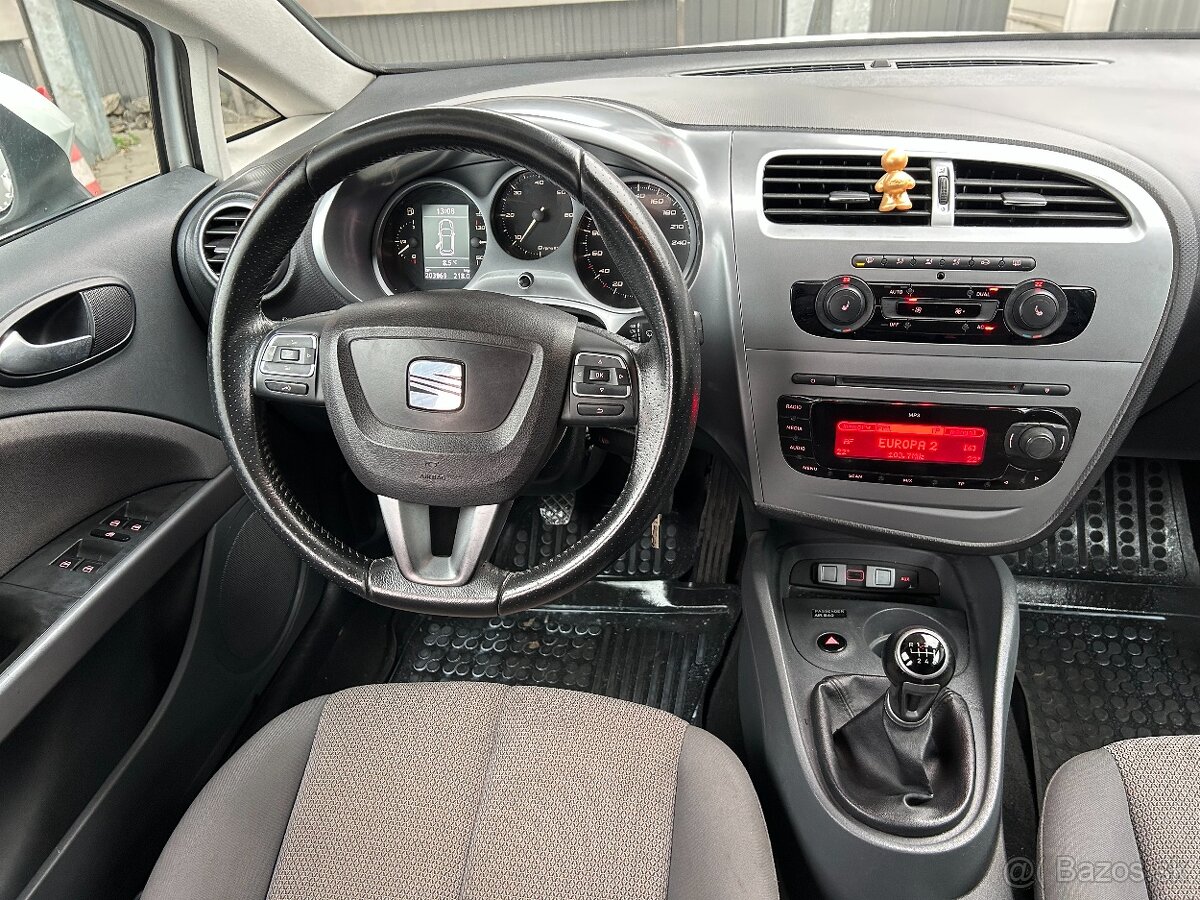 Seat Leon 2.0 TDI 103kW BMM Sport r.v.2010 - 7