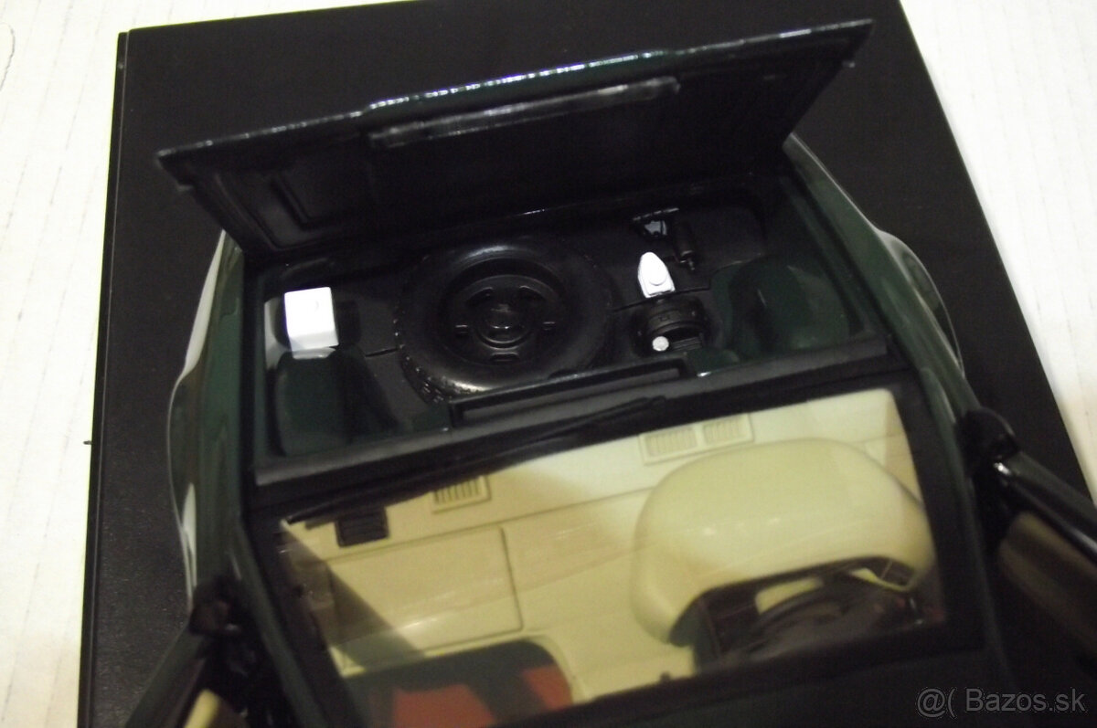 1:18 Lotus Esprit - 7