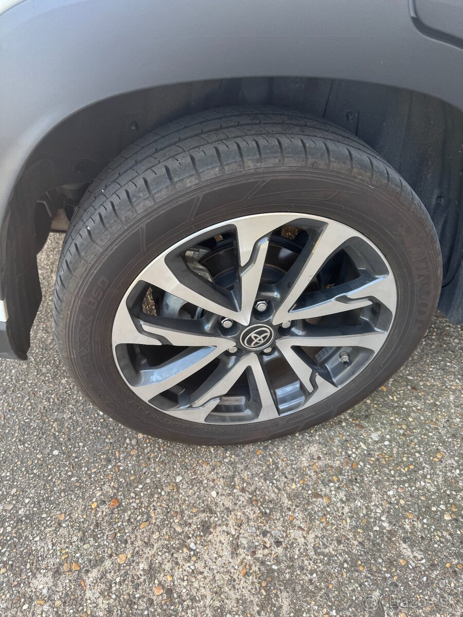 Toyota Corolla Cross 2,0 STYLE - 7