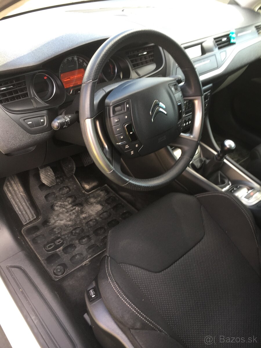 Predám Citroen C5 r.v.2015.cena 4900€ - 7