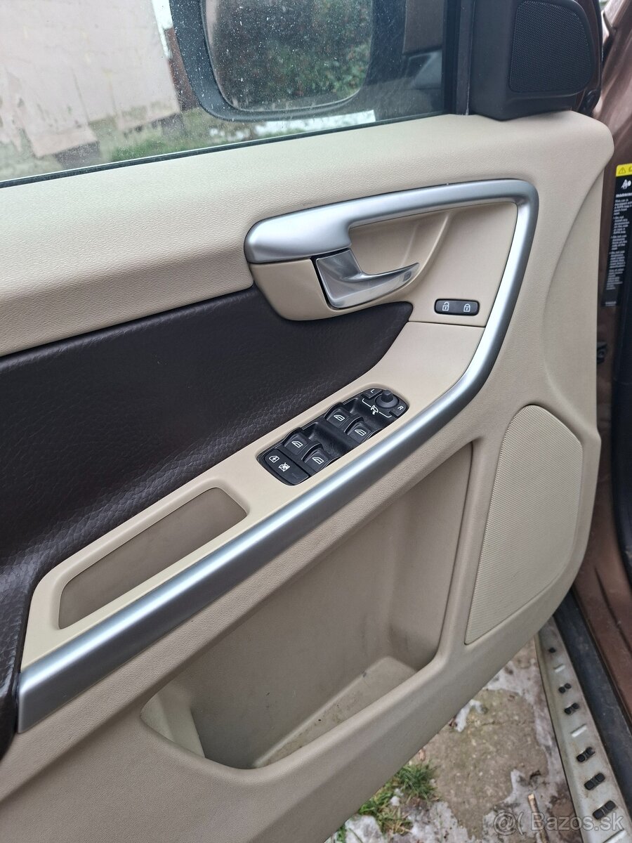 Predam vymenim Volvo XC60 - 7