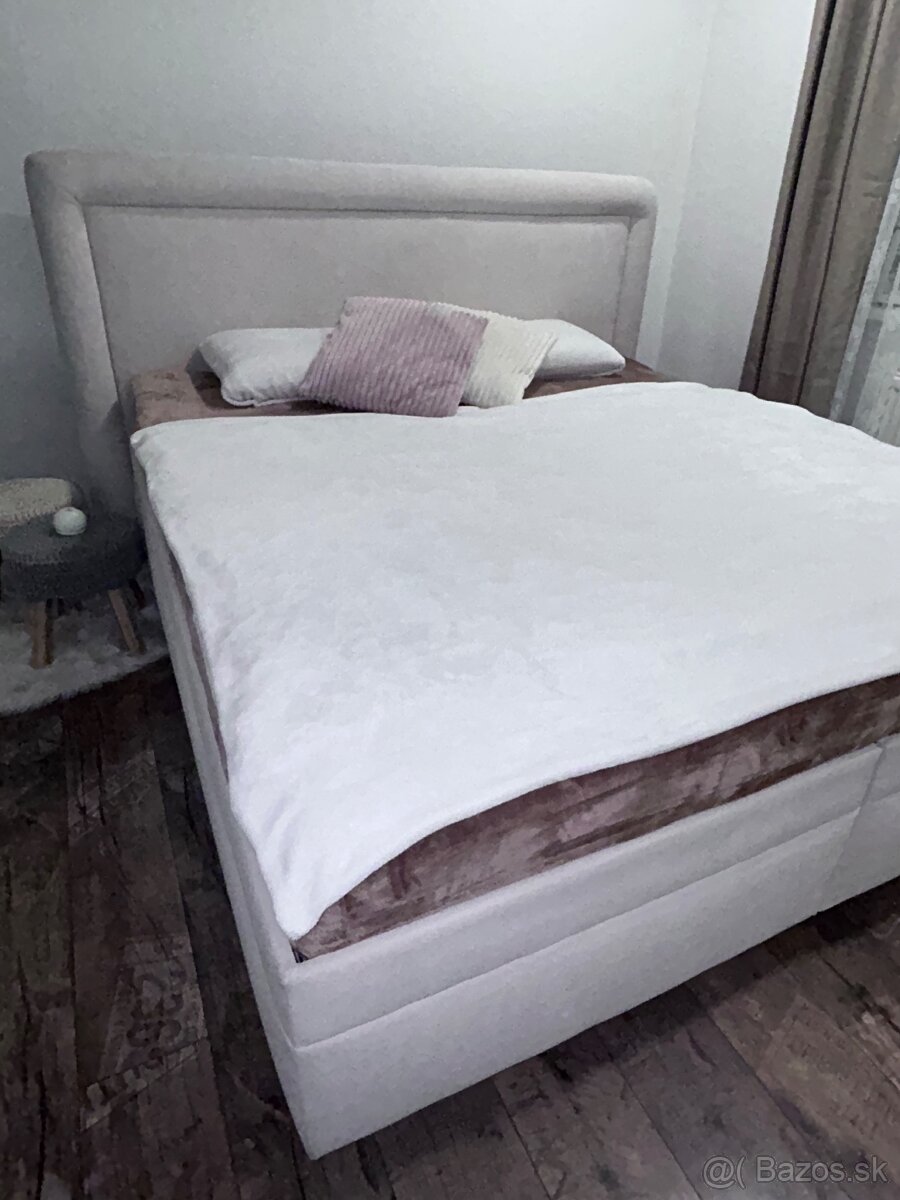 Čalúnená posteľ 180x200 s matracmi - 7