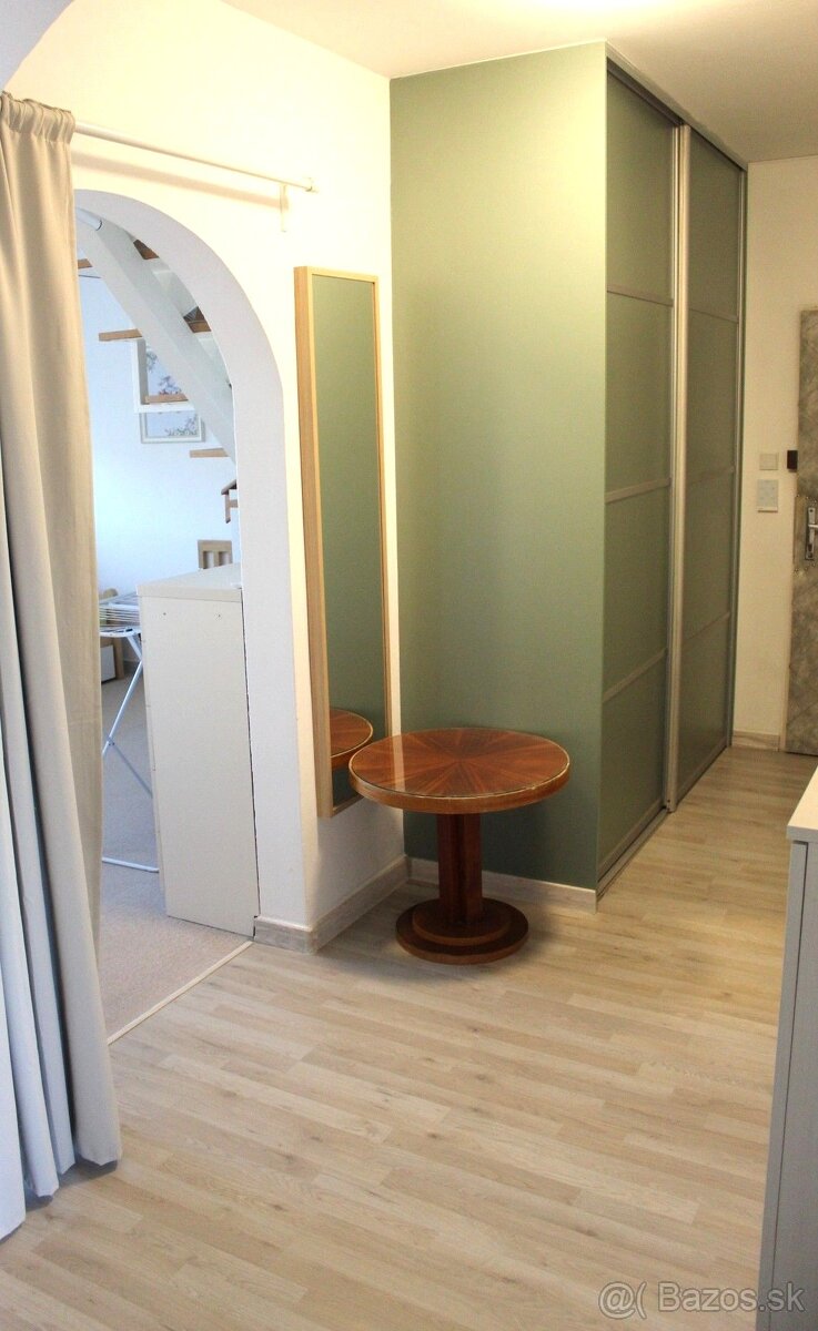 6 iz., GARÁŽ.S., 183 m2, Silvánová ul., Pezinok, 389 000,-€ - 7