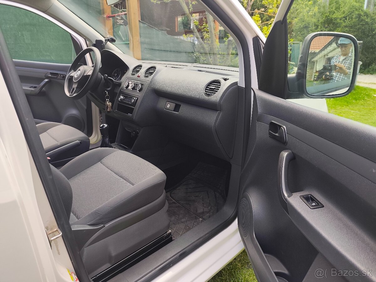 Predám VW Caddy 1,6 TDI - 7