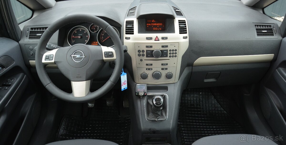Opel Zafira Tourer 1.7 CDTi 7 miest - 7