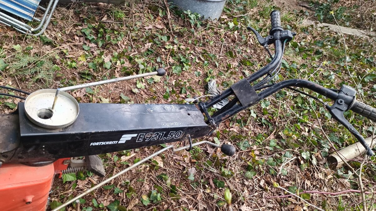 Predám traktor, rotavator Fortschritt - 7