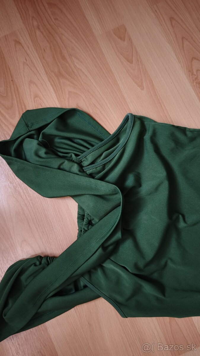 Zelené šaty s volánom - 7