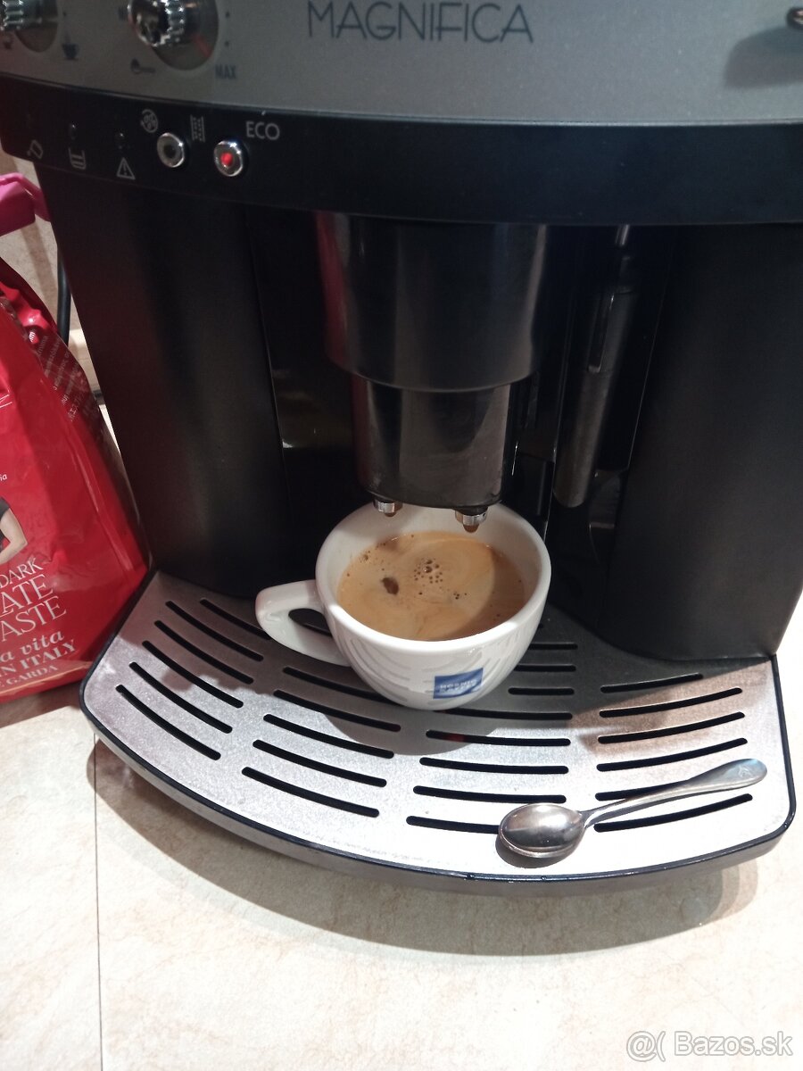 Delonghi Magnifica vo vybornom stave, plne funcny - 7