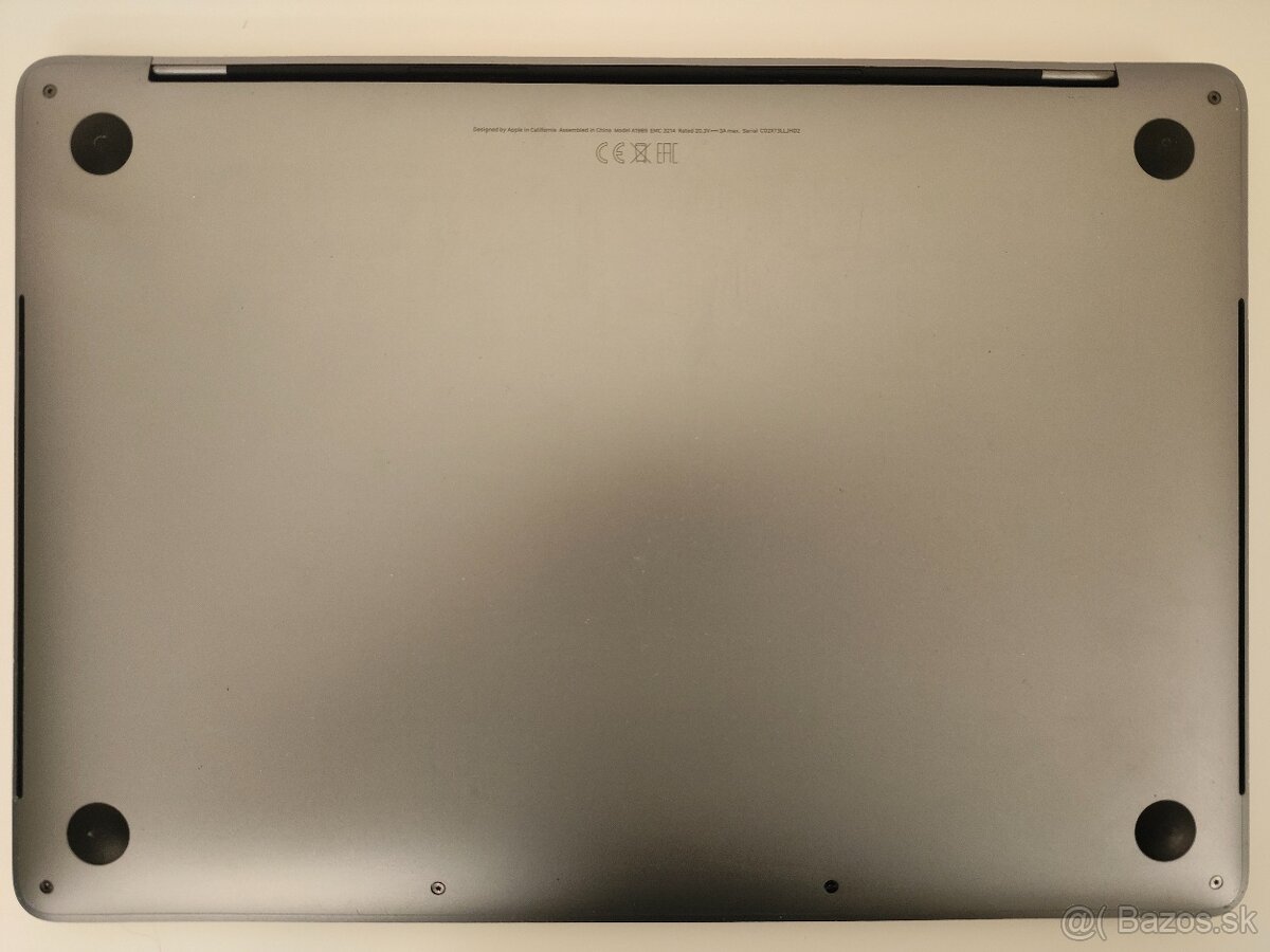 MacBook Pro 2018 | i7 • 16GB • 1TB SSD - 7