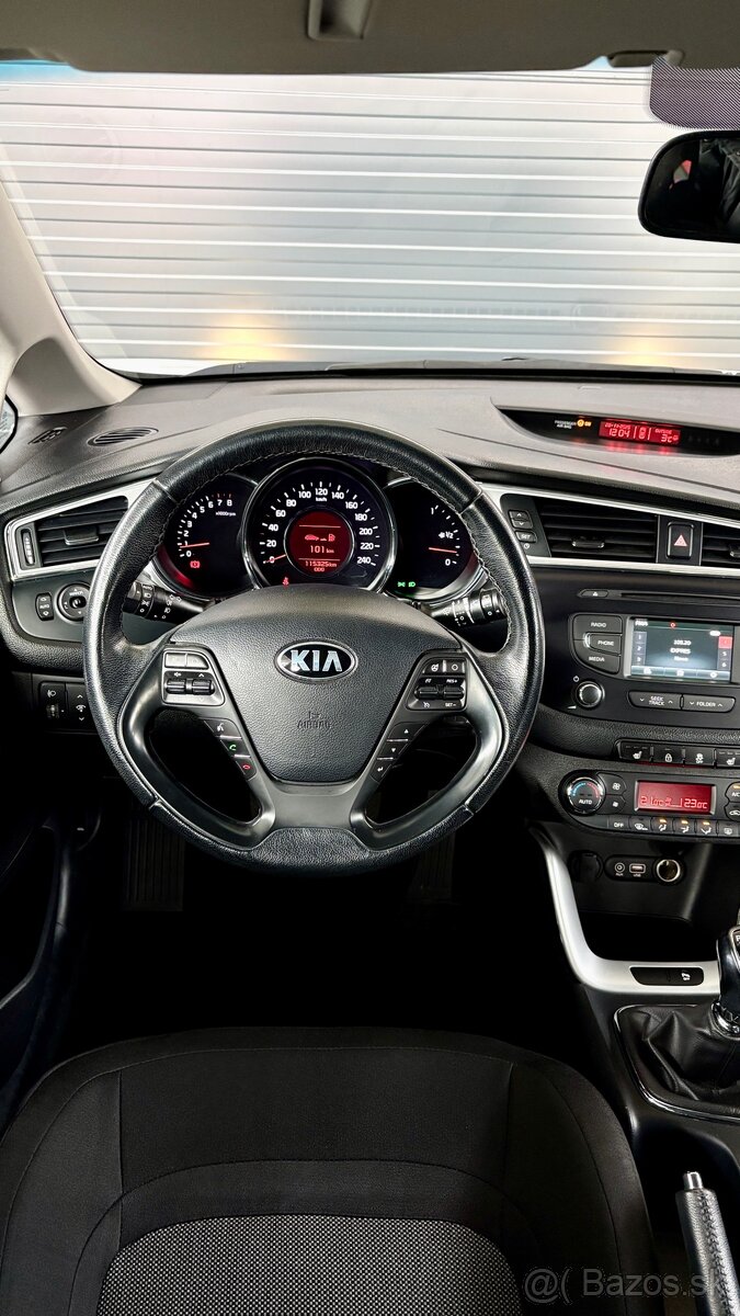 ⭐️ KIA CEED - benzín ⭐️ - 7