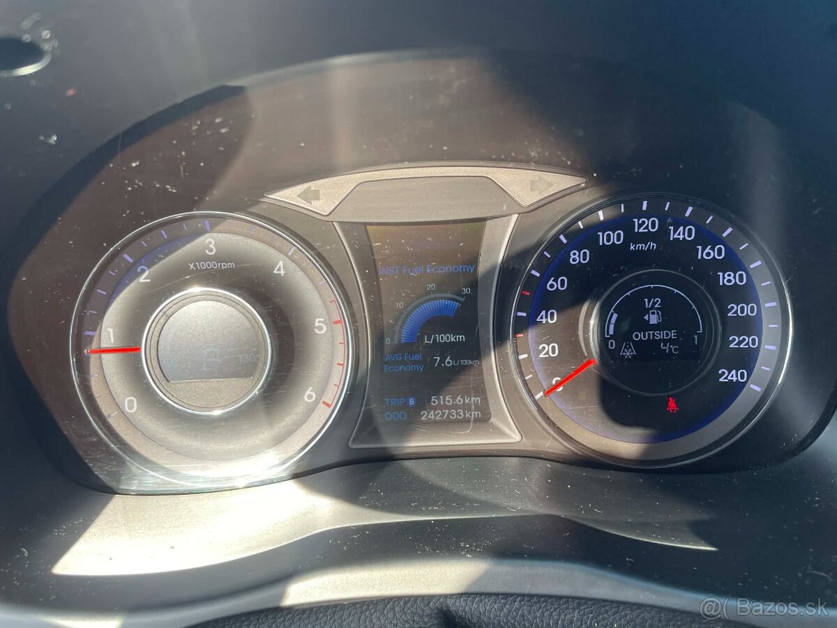 HYUNDAI I40 COMBI 1.7crdi 100kw - 7